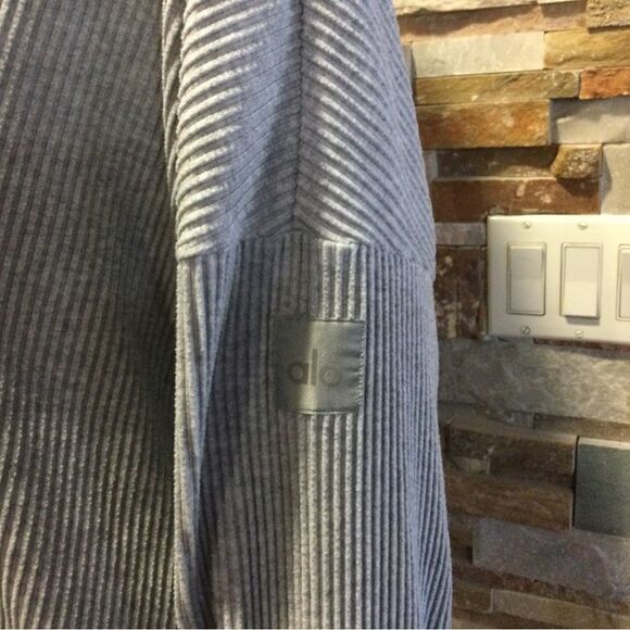 Women's Gray Hooded Top - Picture 7 of 8